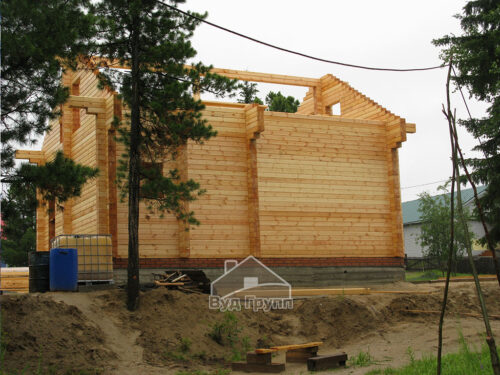 Строительство дома из клееного бруса 200х185 мм